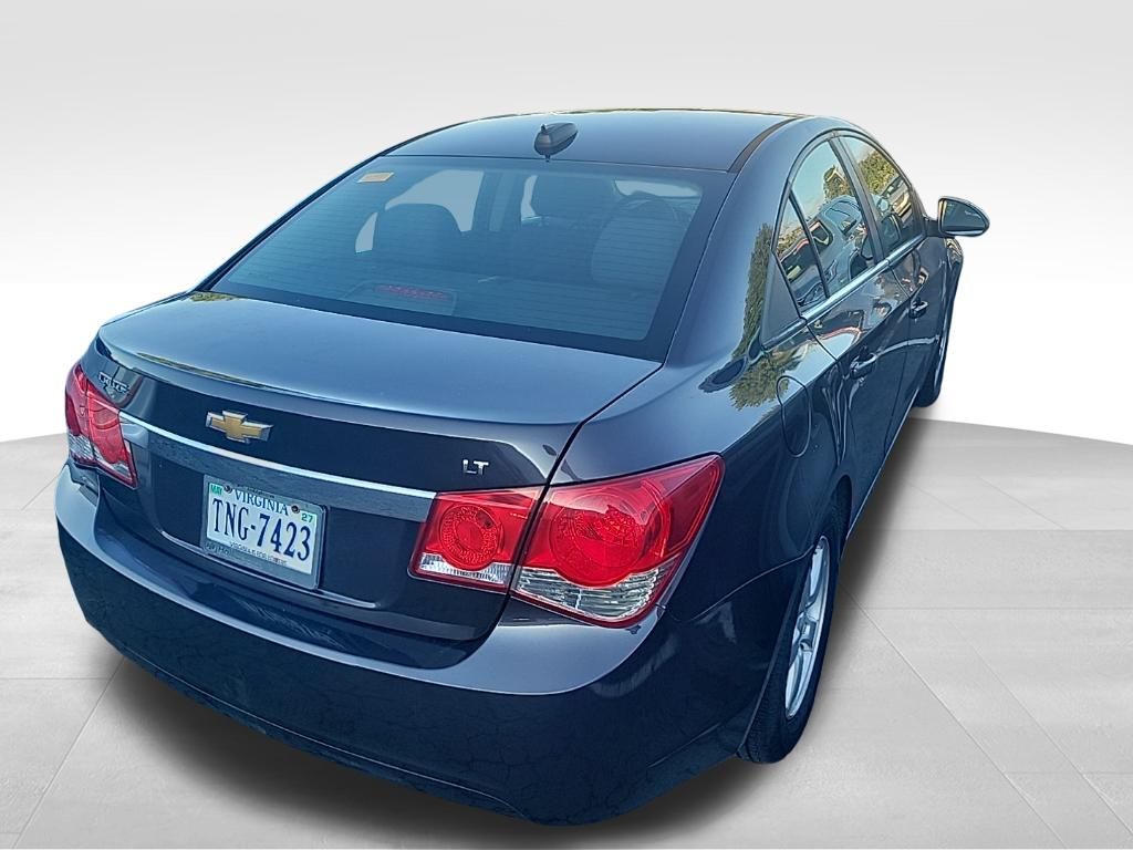 2016 Chevrolet Cruze photo 3