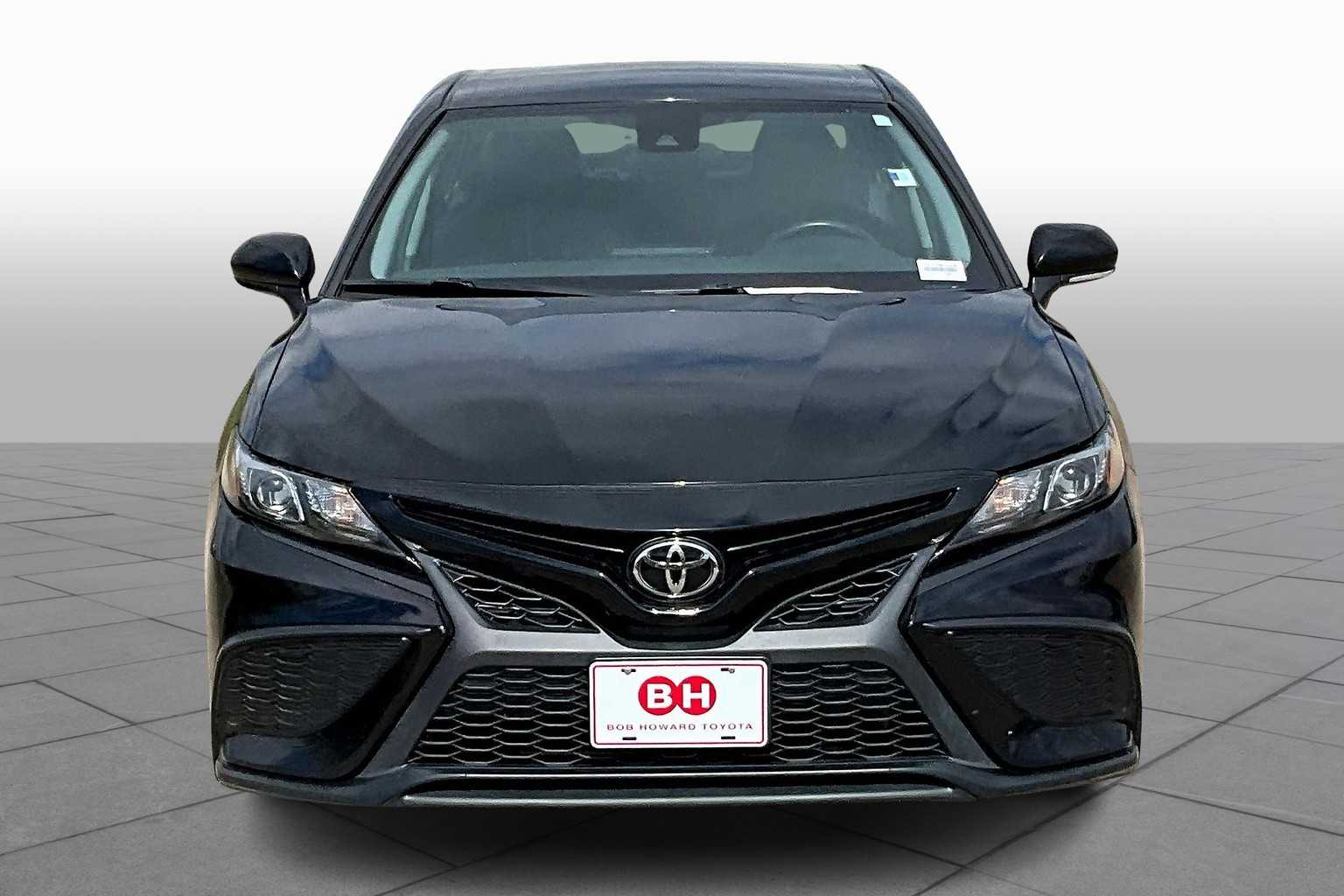 2023 Toyota Camry SE photo 2