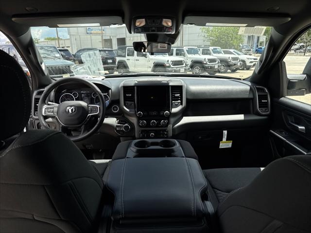 2025 Ram 1500 Tradesman photo 15