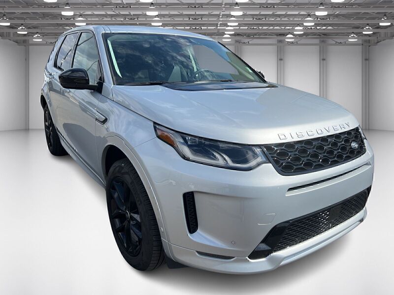 2025 Land Rover Discovery Sport S photo 3