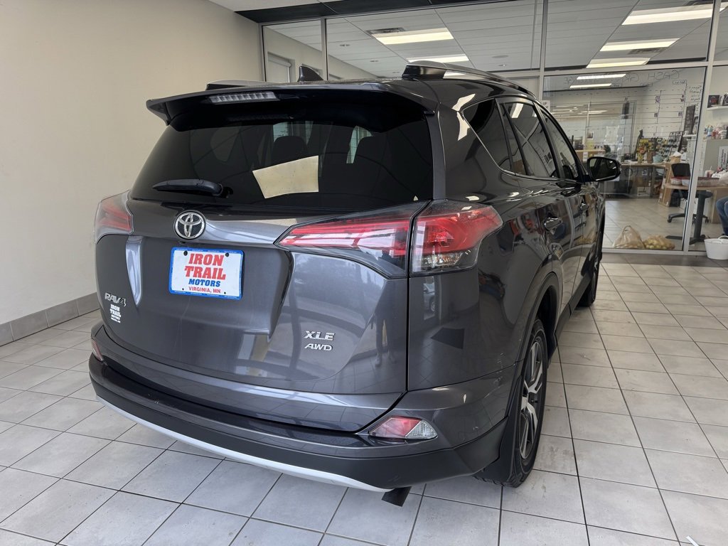 2016 Toyota RAV4 XLE photo 23