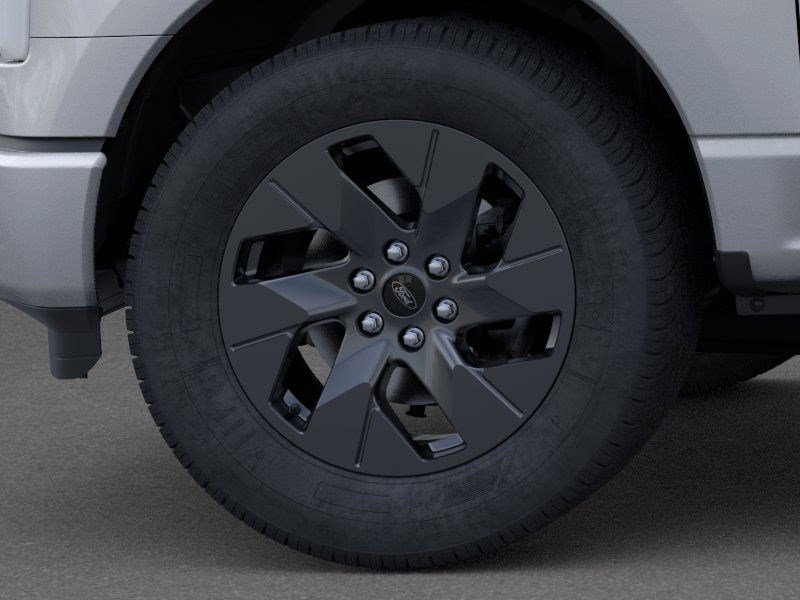 2025 Ford F-150 Lightning photo 19