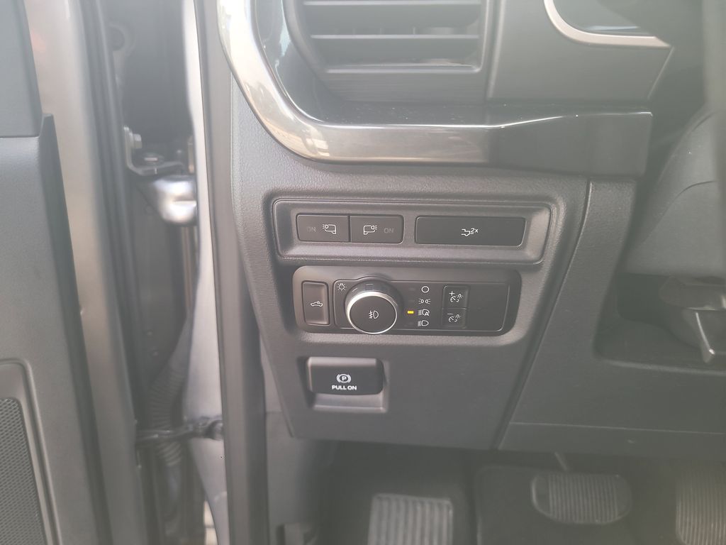 2023 Ford F-150 XLT photo 16
