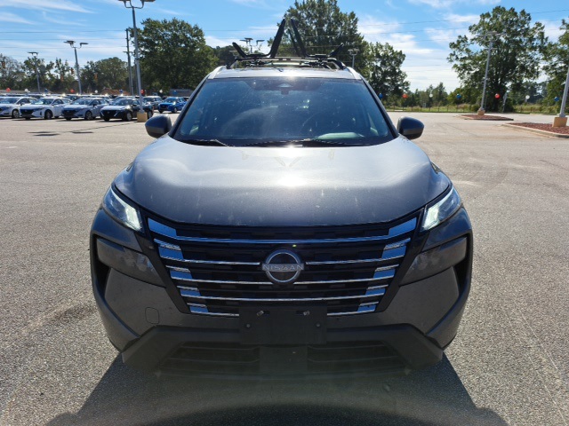 2024 Nissan Rogue SV photo 2