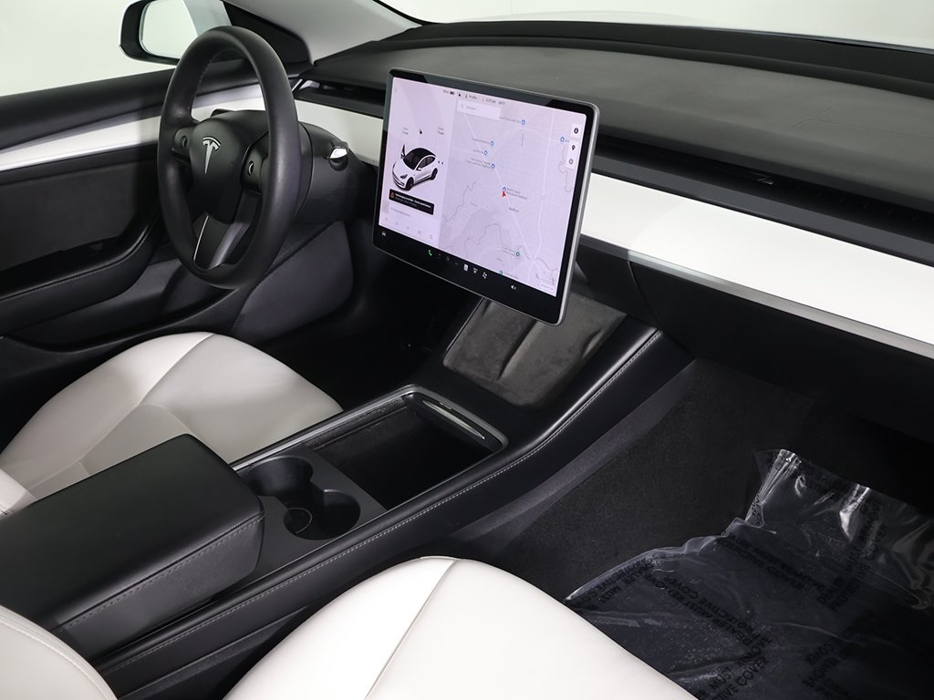 2021 Tesla Model 3 Standard Range Plus photo 16