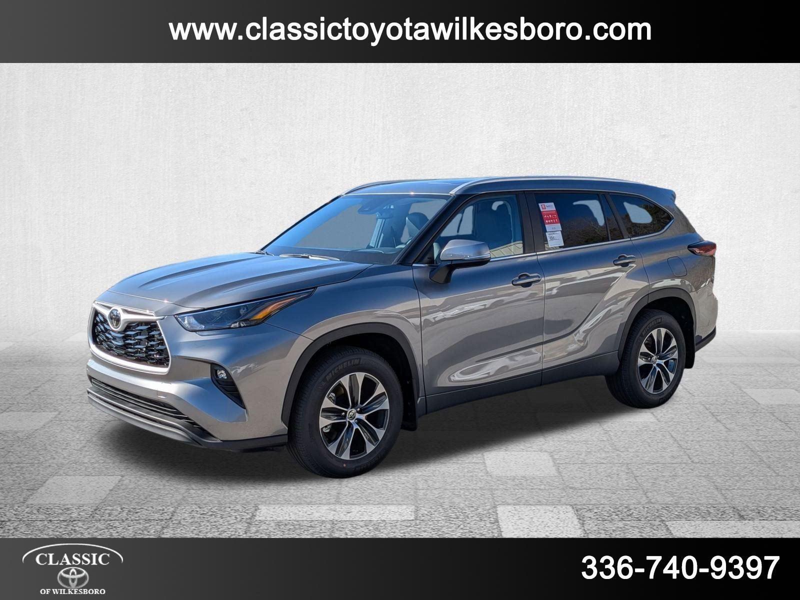 2026 Toyota Highlander XLE's photo
