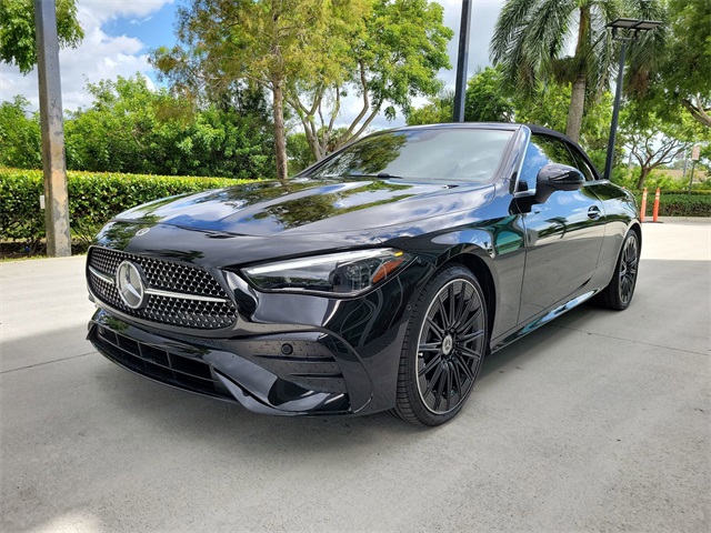 2024 Mercedes Benz CLE 450 4MATIC photo 3