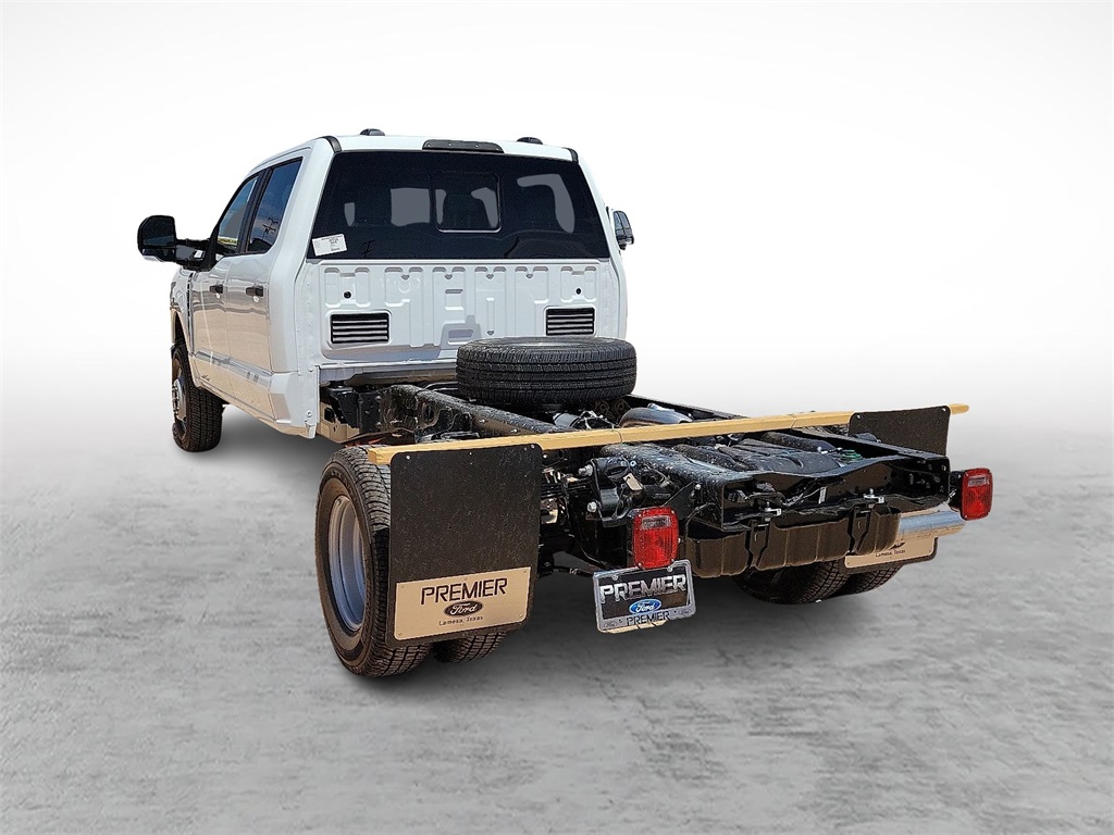 2025 Ford F-350 photo 8