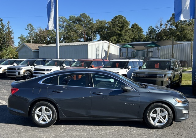 Used 2019 Chevrolet Malibu 1LS with VIN 1G1ZB5ST6KF174525 for sale in New Bern, NC