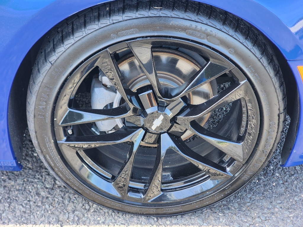 2023 Chevrolet Camaro 2LT photo 4