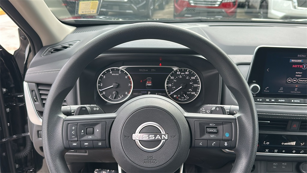 2024 Nissan Rogue SV photo 14