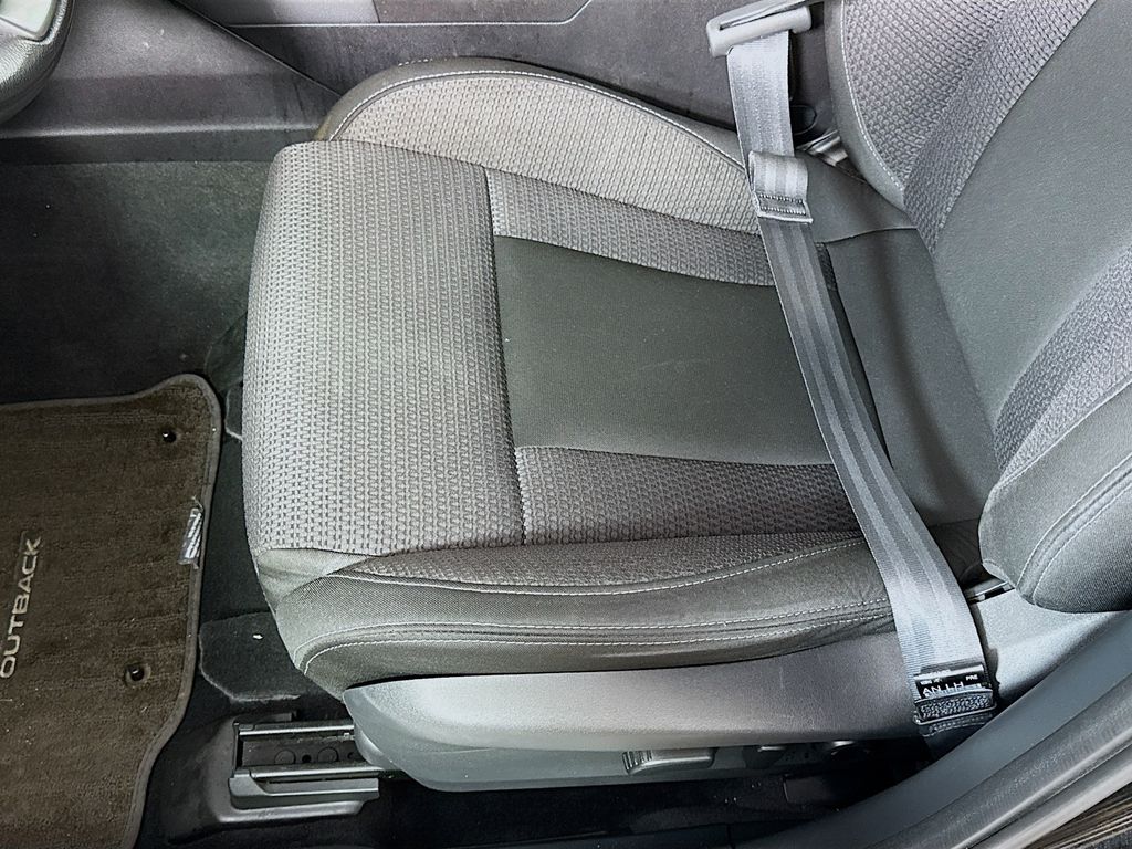 2023 Subaru Outback Premium photo 17