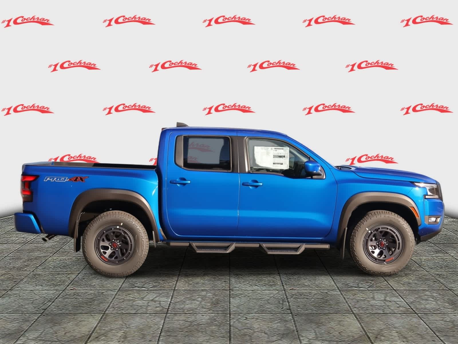 2025 Nissan Frontier PRO-4X photo 2