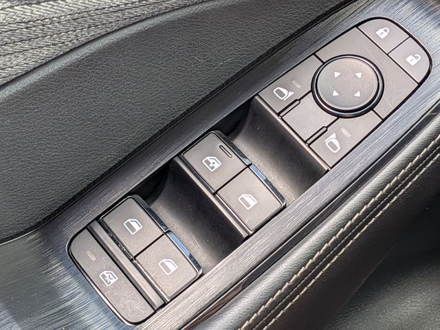 2022 Nissan Rogue SV photo 18