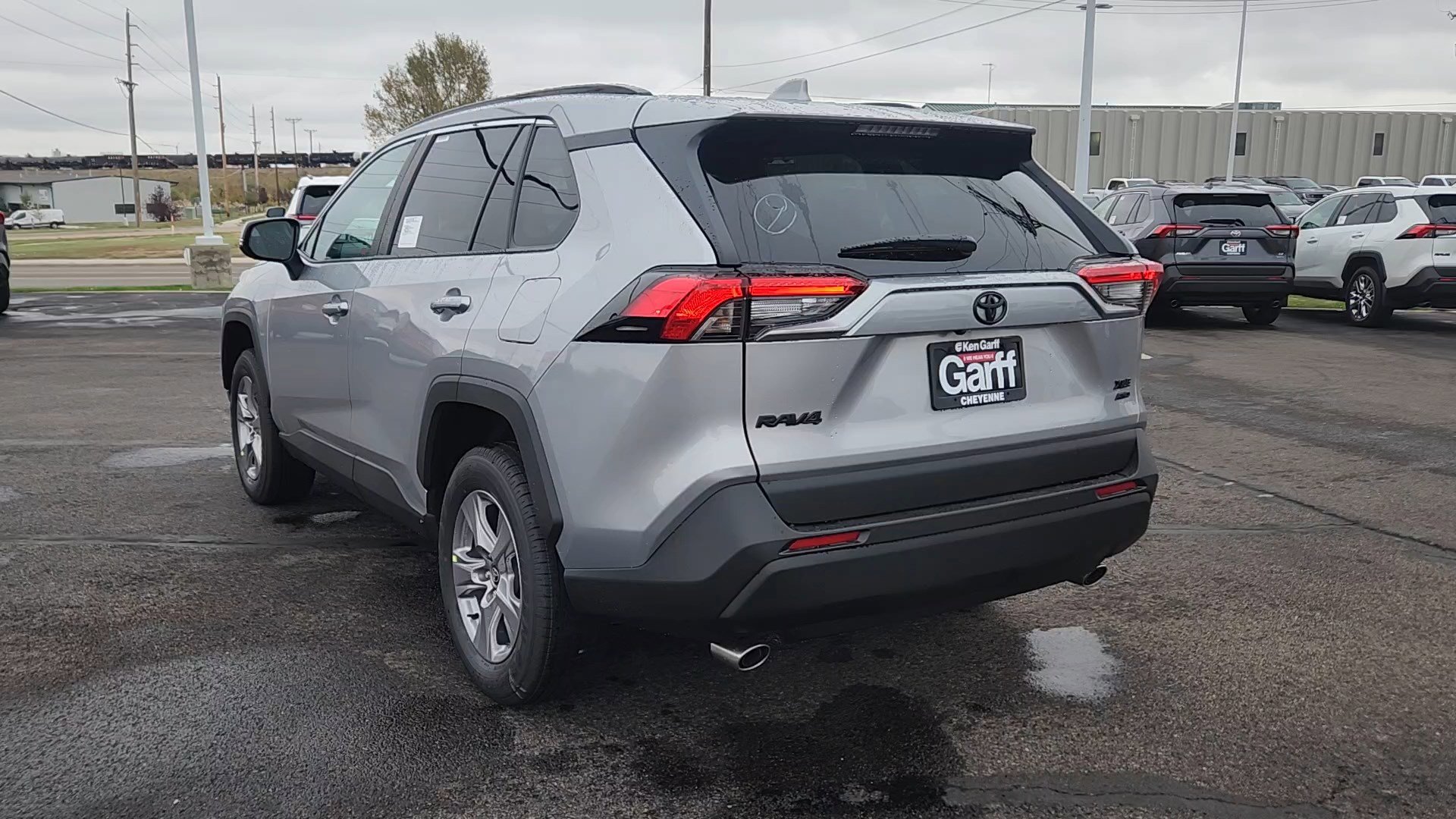 2025 Toyota RAV4 XLE photo 2