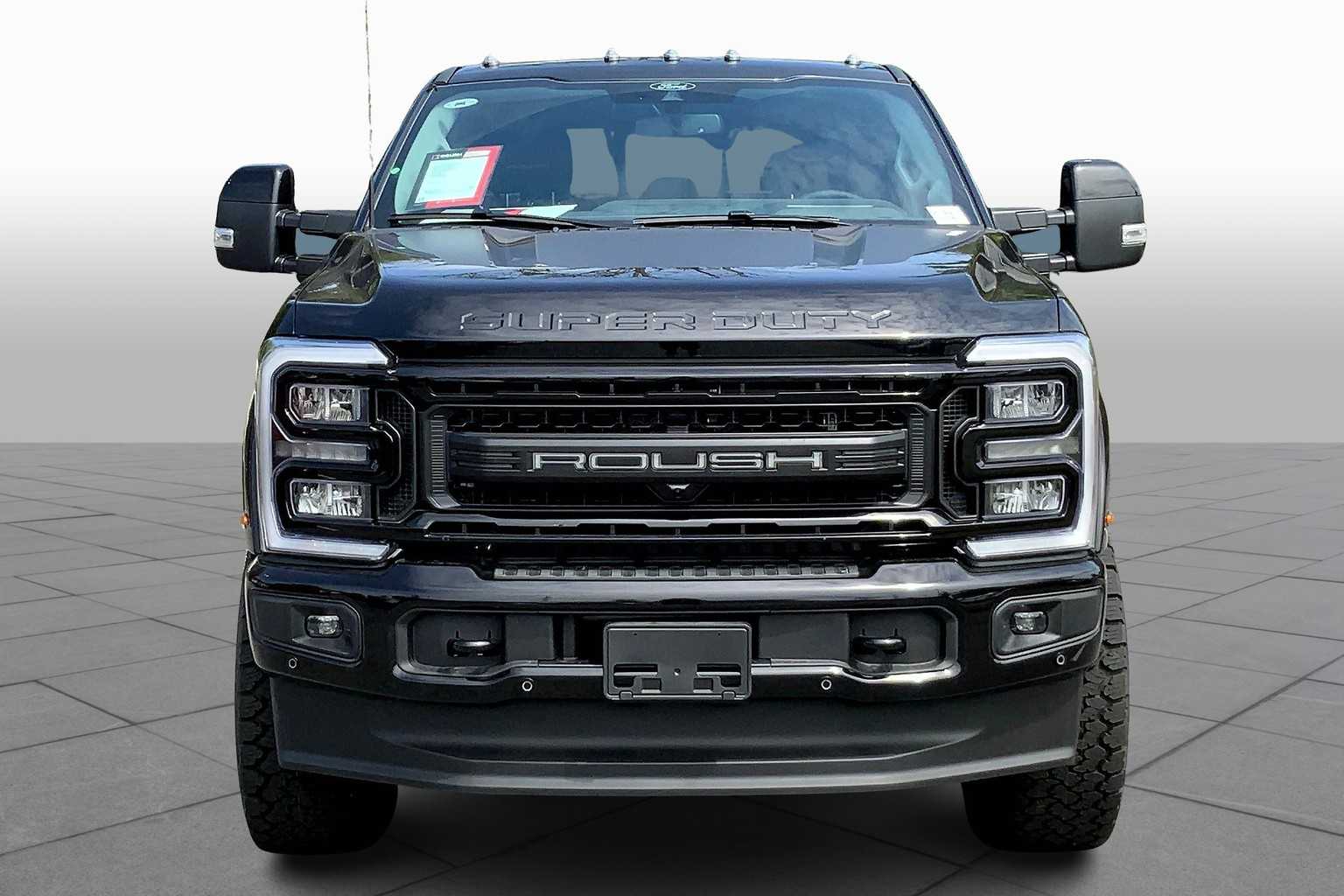 2025 Ford F-350 Lariat photo 3