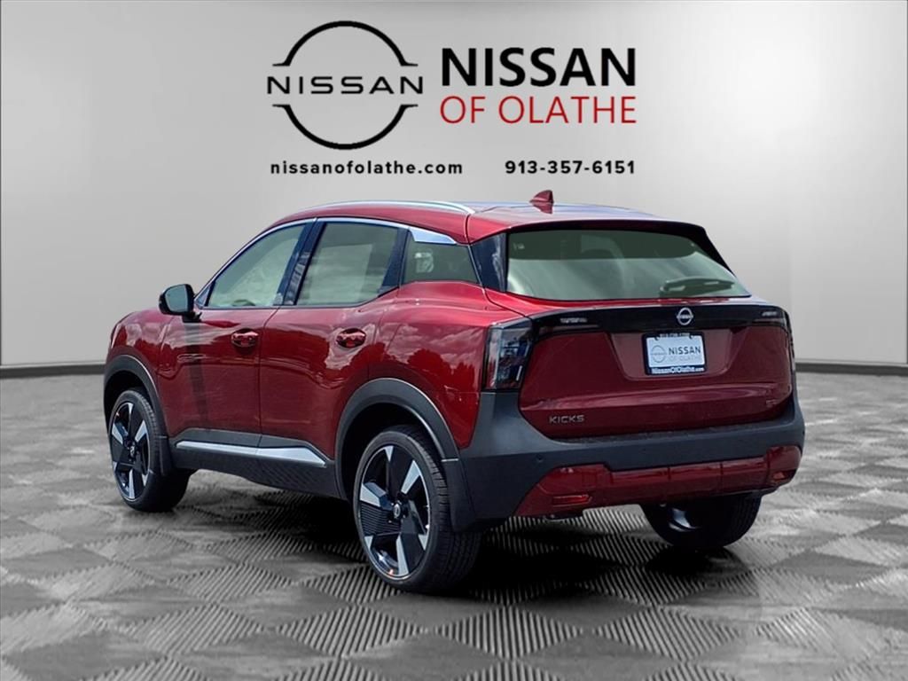 2025 Nissan Kicks SR photo 2