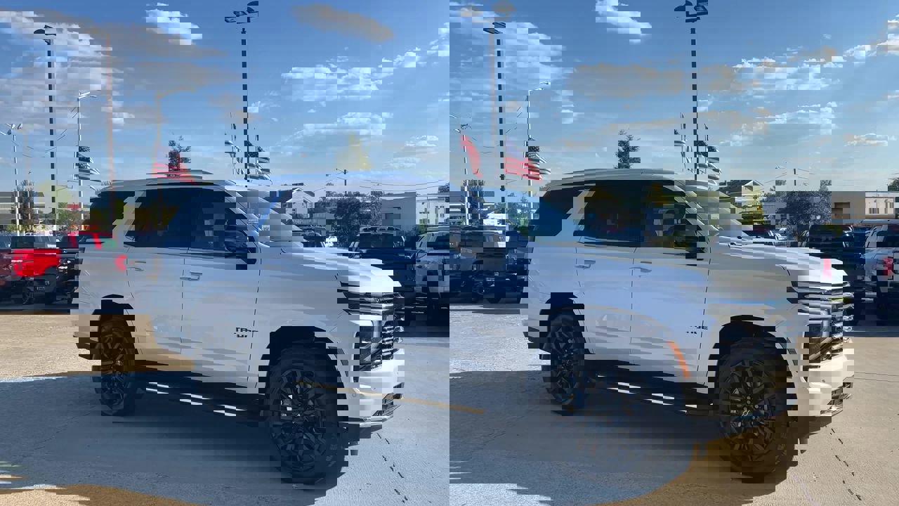 2025 Chevrolet Tahoe Premier photo 2