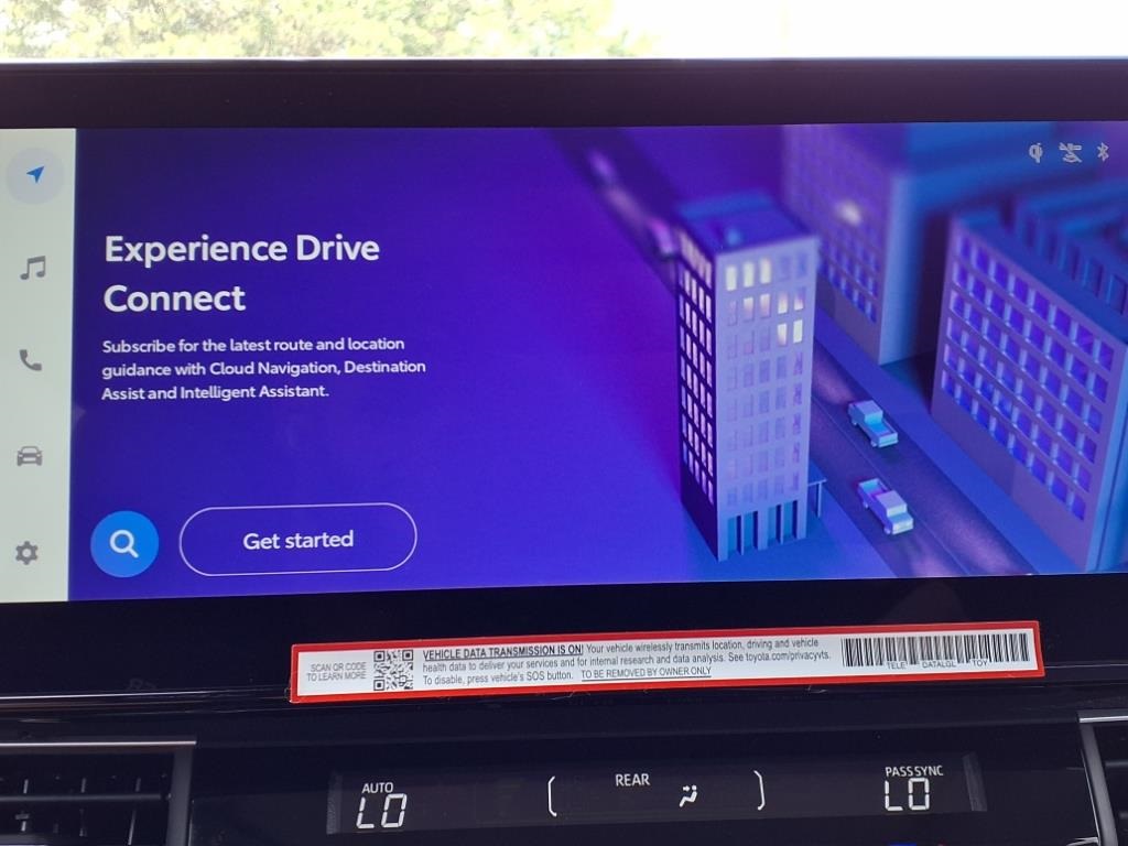 2025 Toyota Sienna XLE photo 13