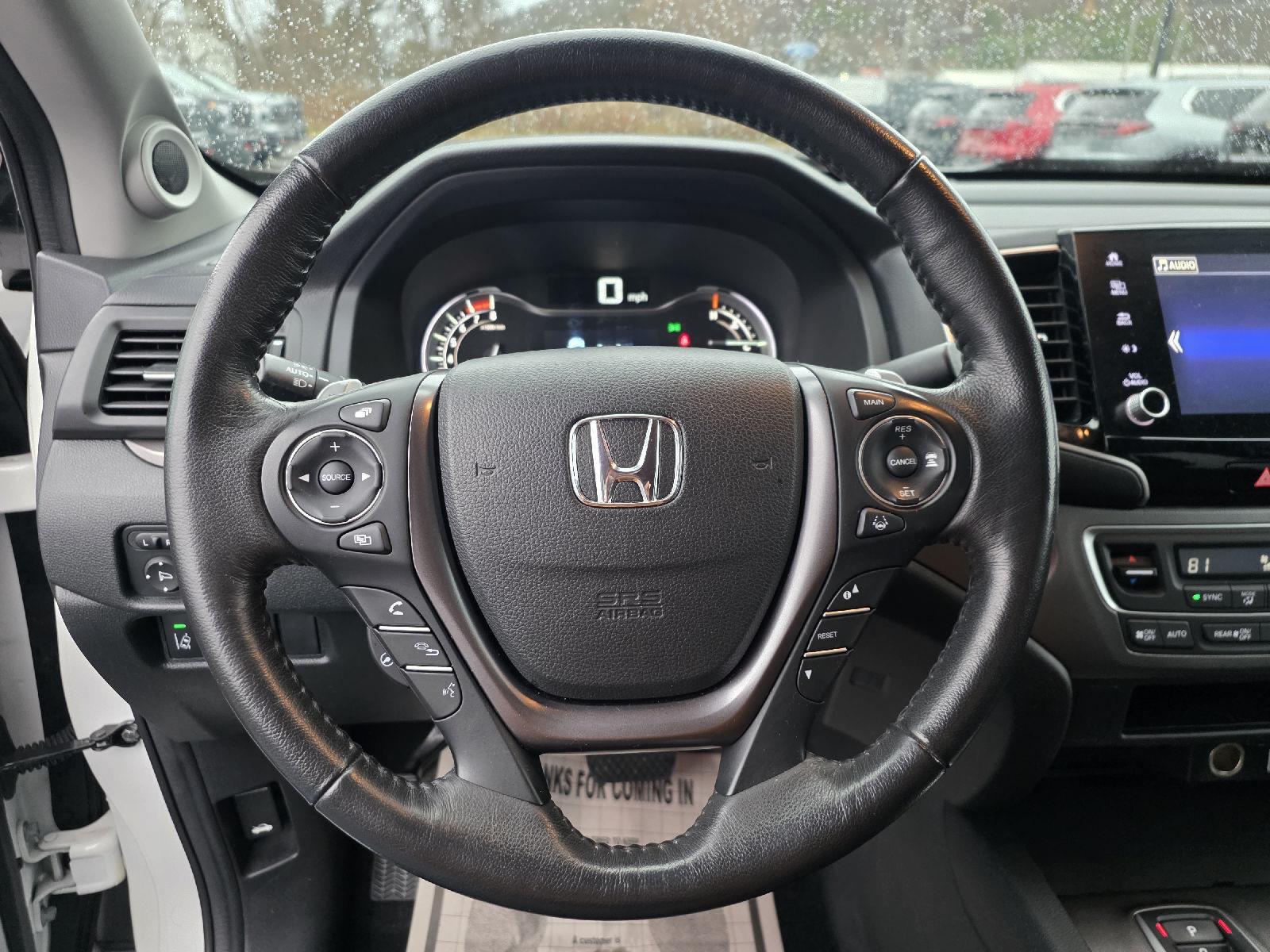 2023 Honda Ridgeline Sport photo 2