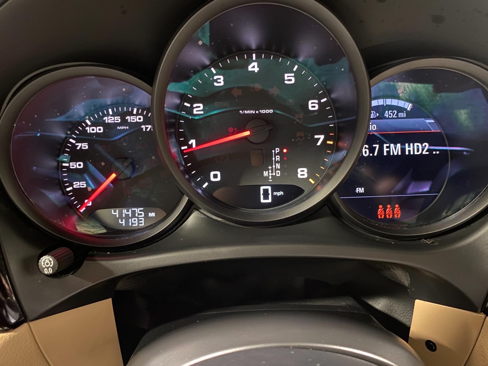 2021 Porsche Macan Base photo 3