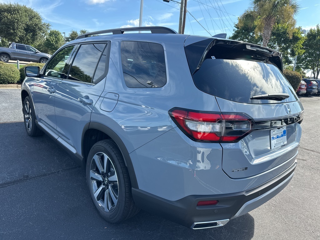2025 Honda Pilot Touring photo 5