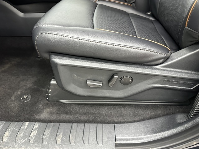 2025 Ford F-150 Lariat photo 40