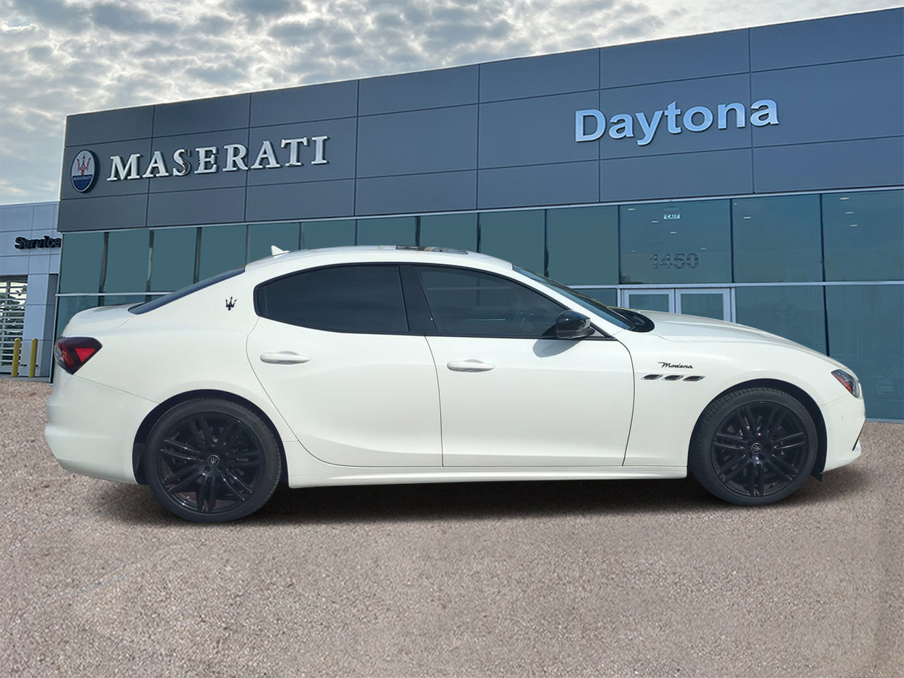 2024 Maserati Ghibli Modena Q4 photo 2