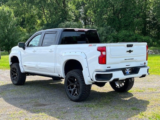 2025 Chevrolet Silverado 1500 RST photo 6