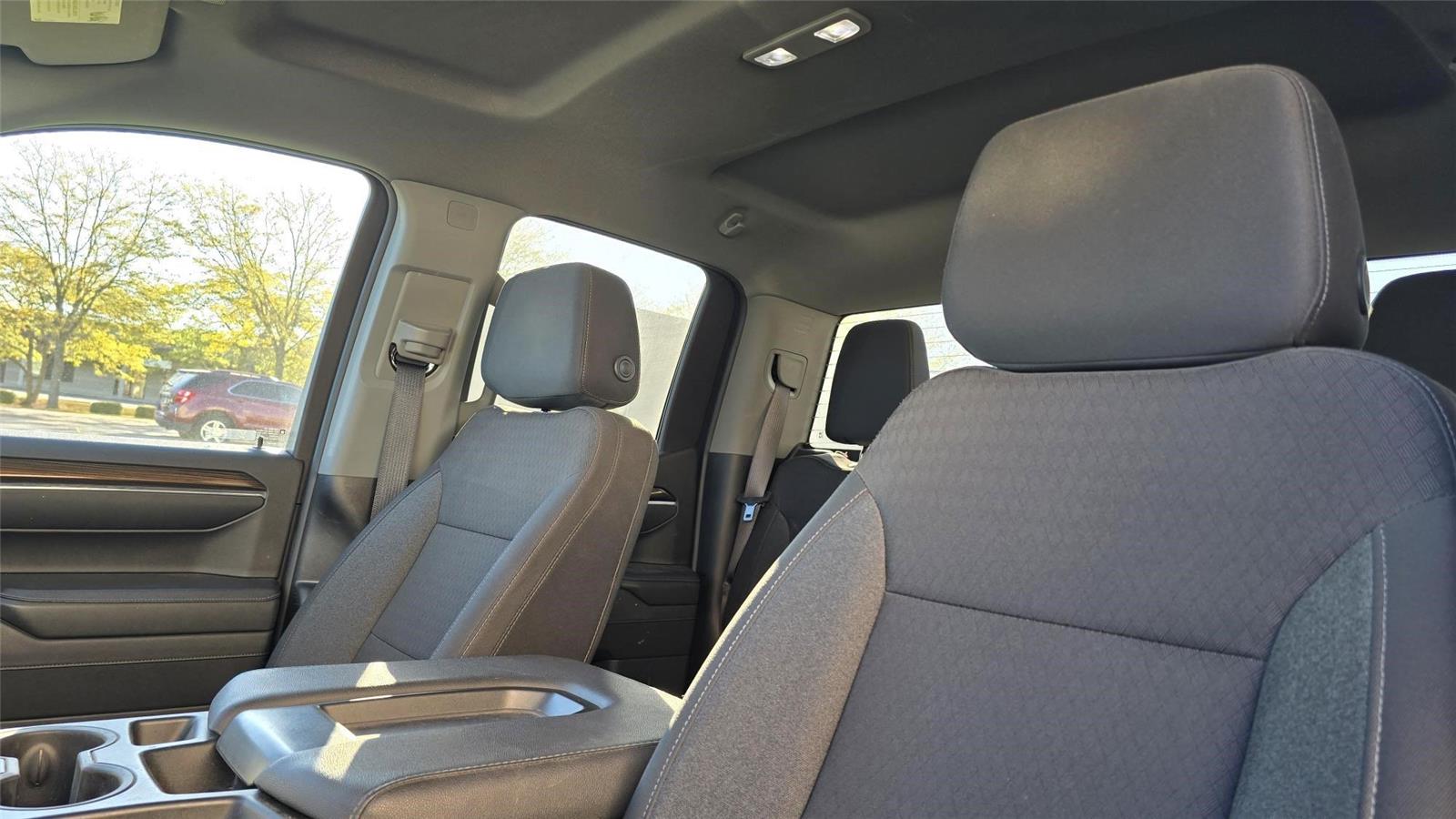 2023 Chevrolet Silverado 1500 LT photo 8