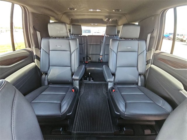 2023 Cadillac Escalade ESV Luxury photo 16