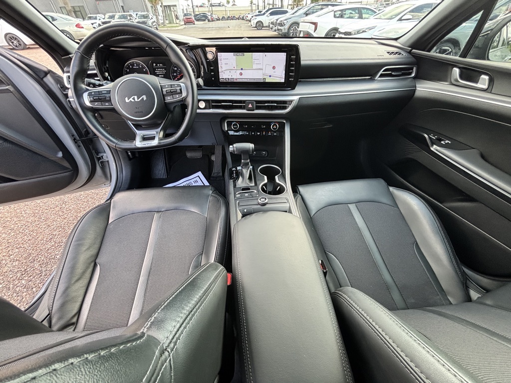 2023 Kia K5 GT-Line photo 11