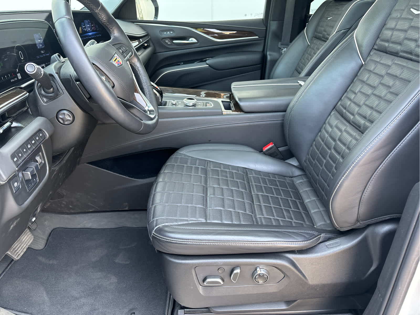 2024 Cadillac Escalade Premium Luxury Platinum photo 10