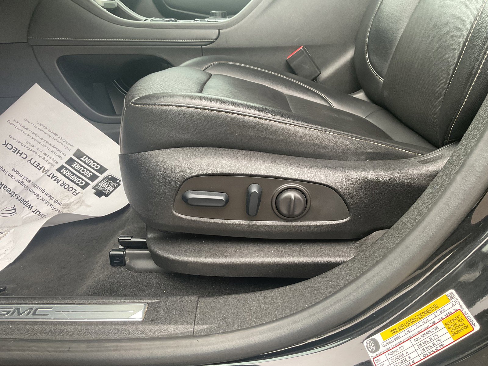 2023 Gmc Acadia SLT photo 23
