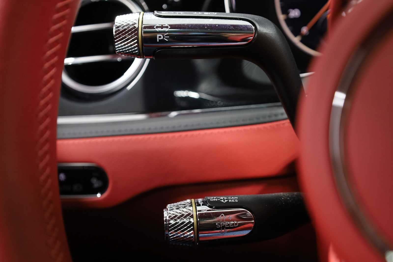 2021 Bentley Flying Spur V8 photo 23