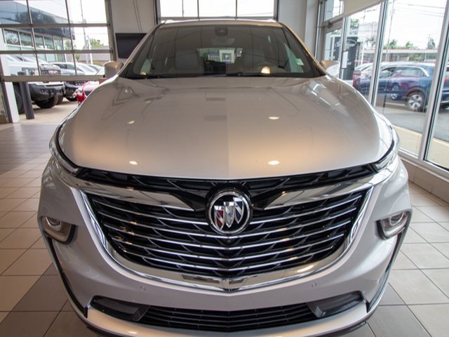 2022 Buick Enclave Essence photo 3