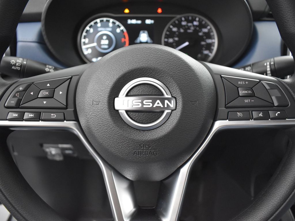 2025 Nissan Versa 1.6 SV photo 28