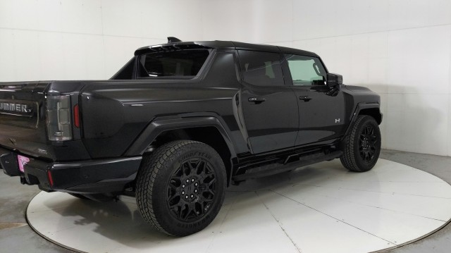 Used 2025 Void Black GMC 2X image 5