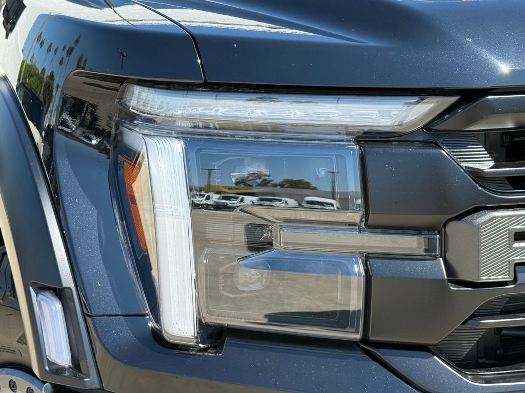 2025 Ford F-150 Raptor photo 3