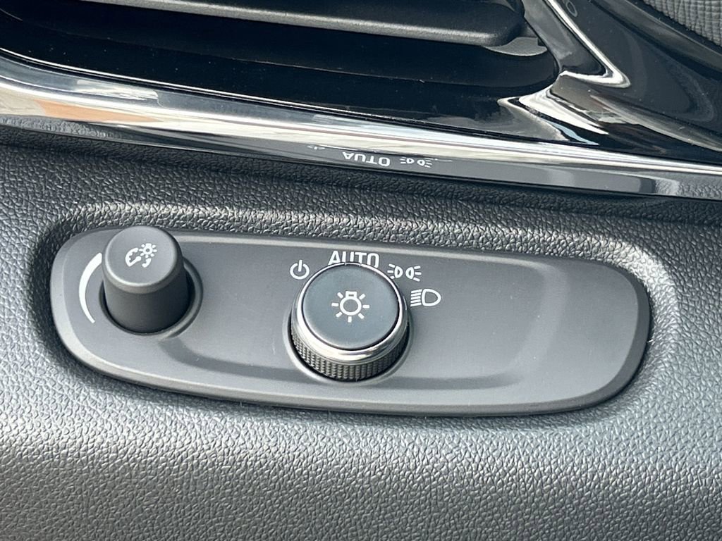 2025 Buick Envista Avenir photo 28