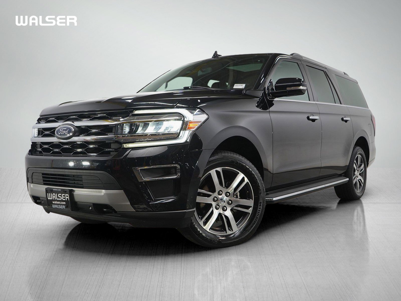 2023 Ford Expedition Limited's photo