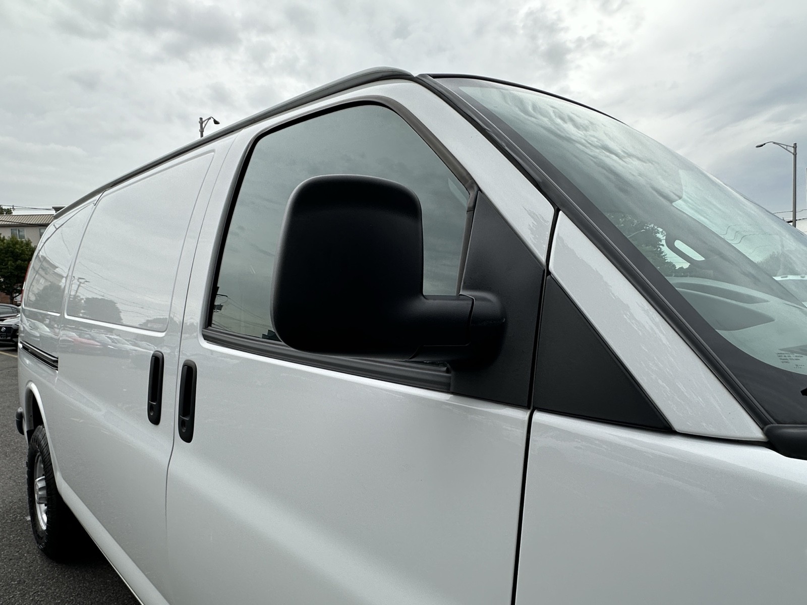 2023 Chevrolet Express Cargo Van photo 44