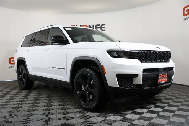 2025 Jeep Grand Cherokee Altitude X photo 2