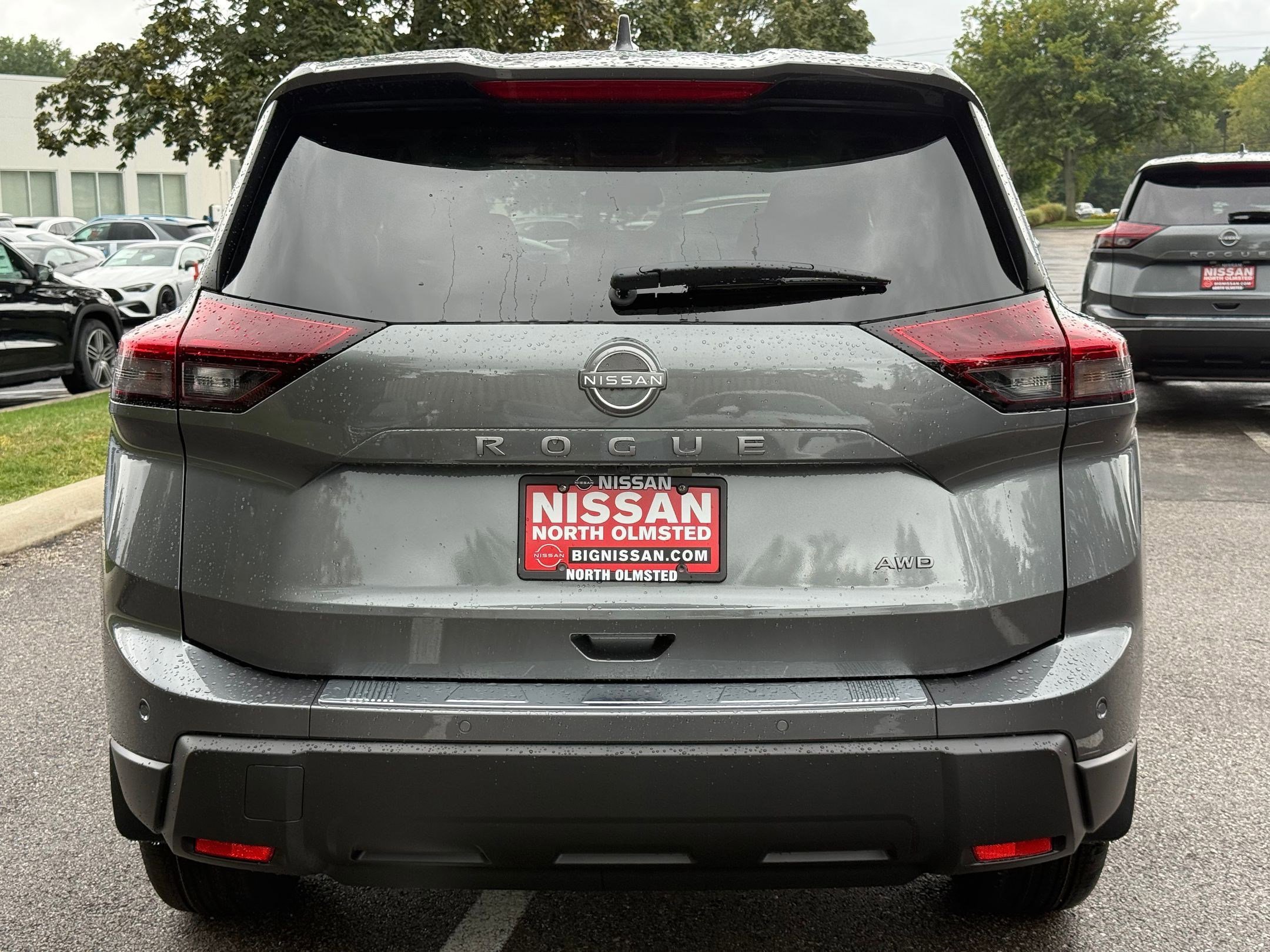 2026 Nissan Rogue SV photo 3