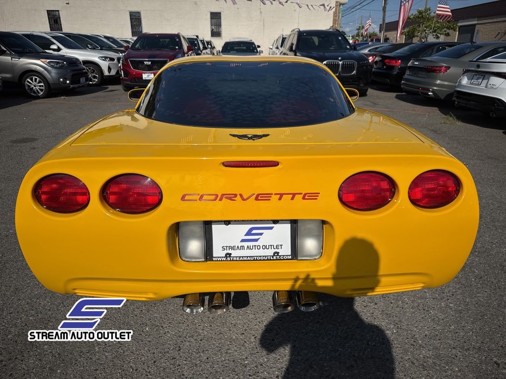 2004 Chevrolet Corvette Base photo 7