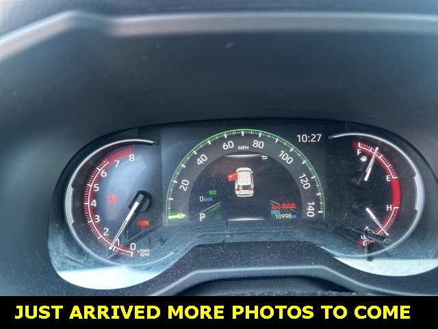 2023 Toyota RAV4 LE photo 3