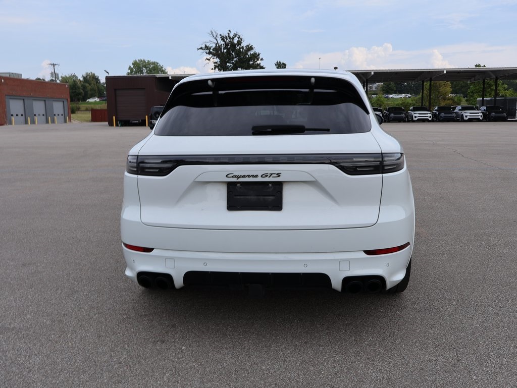 2022 Porsche Cayenne GTS photo 13