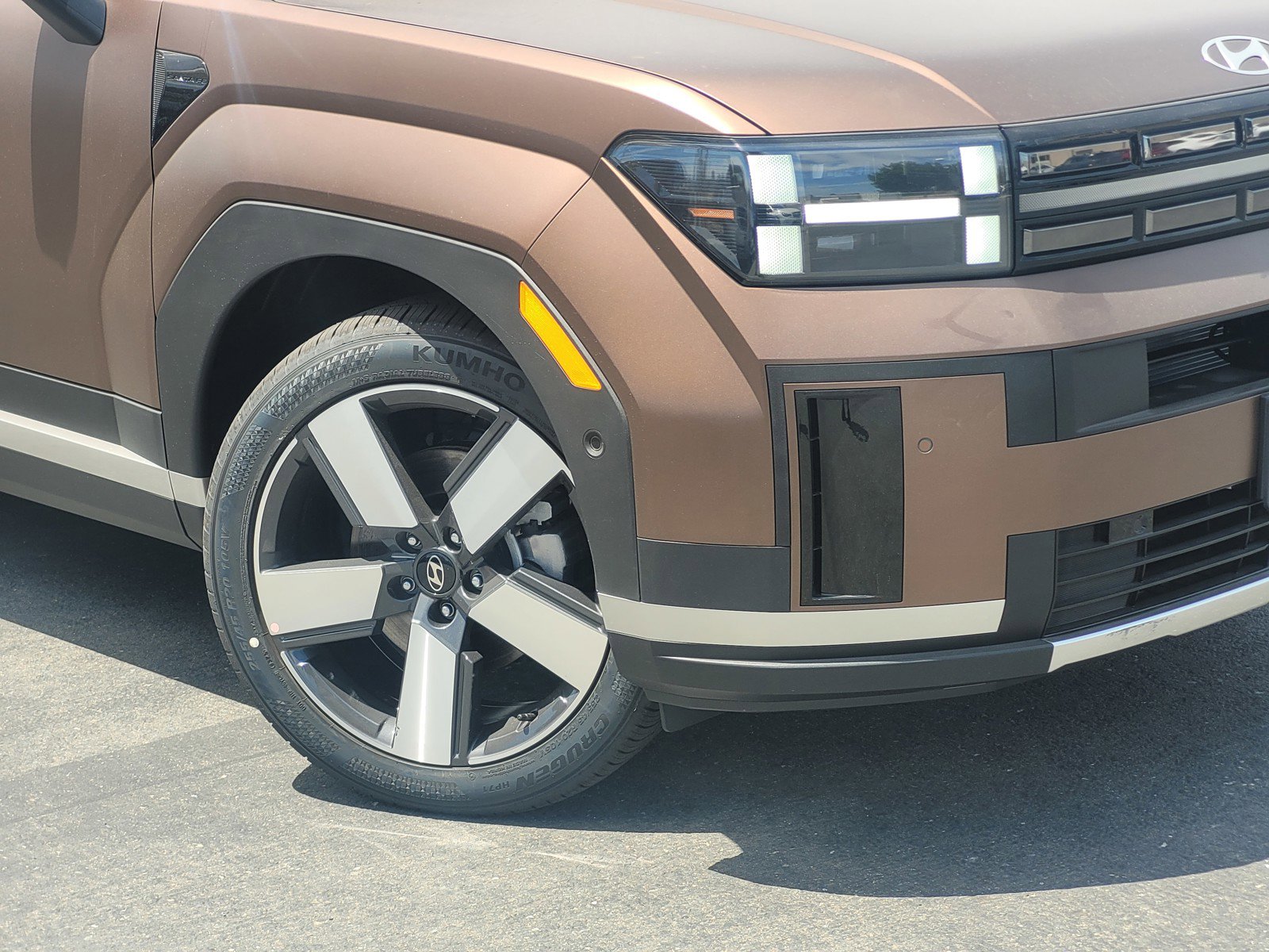 2025 Hyundai Santa Fe Limited photo 3