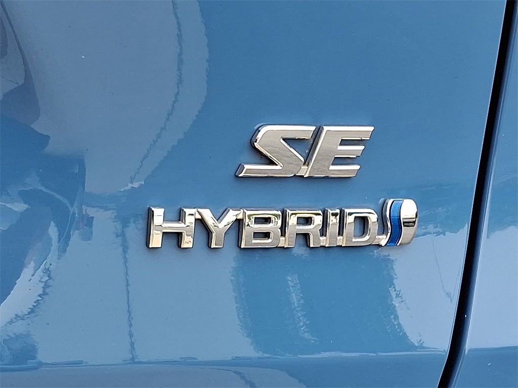 2022 Toyota RAV4 Hybrid SE photo 28