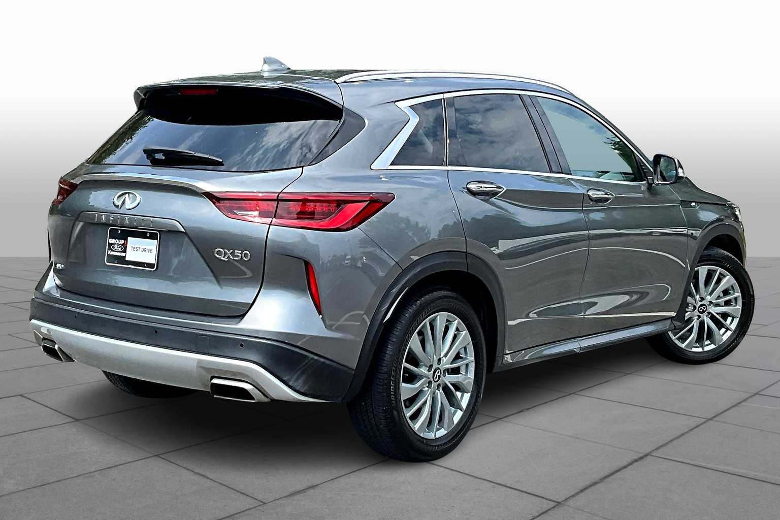 2024 Infiniti QX50 Luxe AWD photo 12